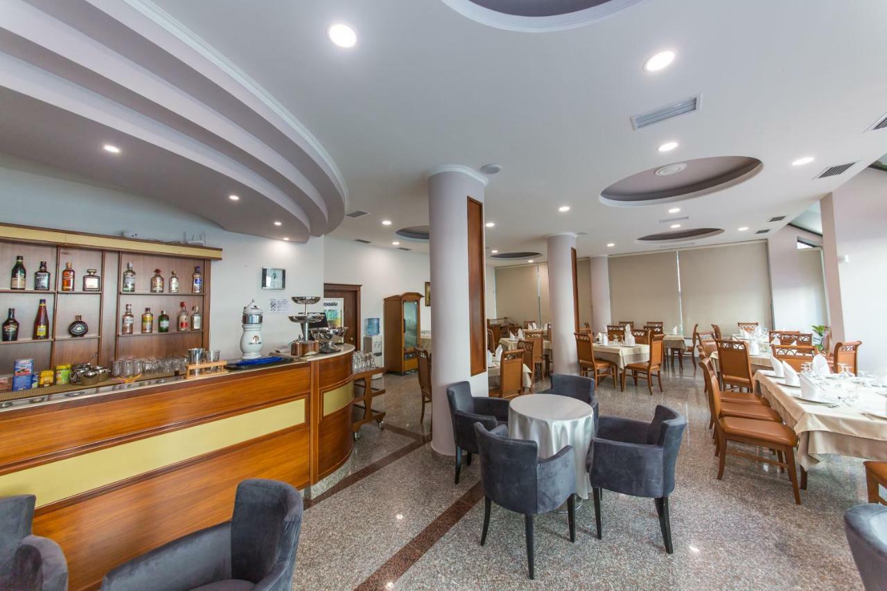 Western Star Hotel Durrës Exteriér fotografie