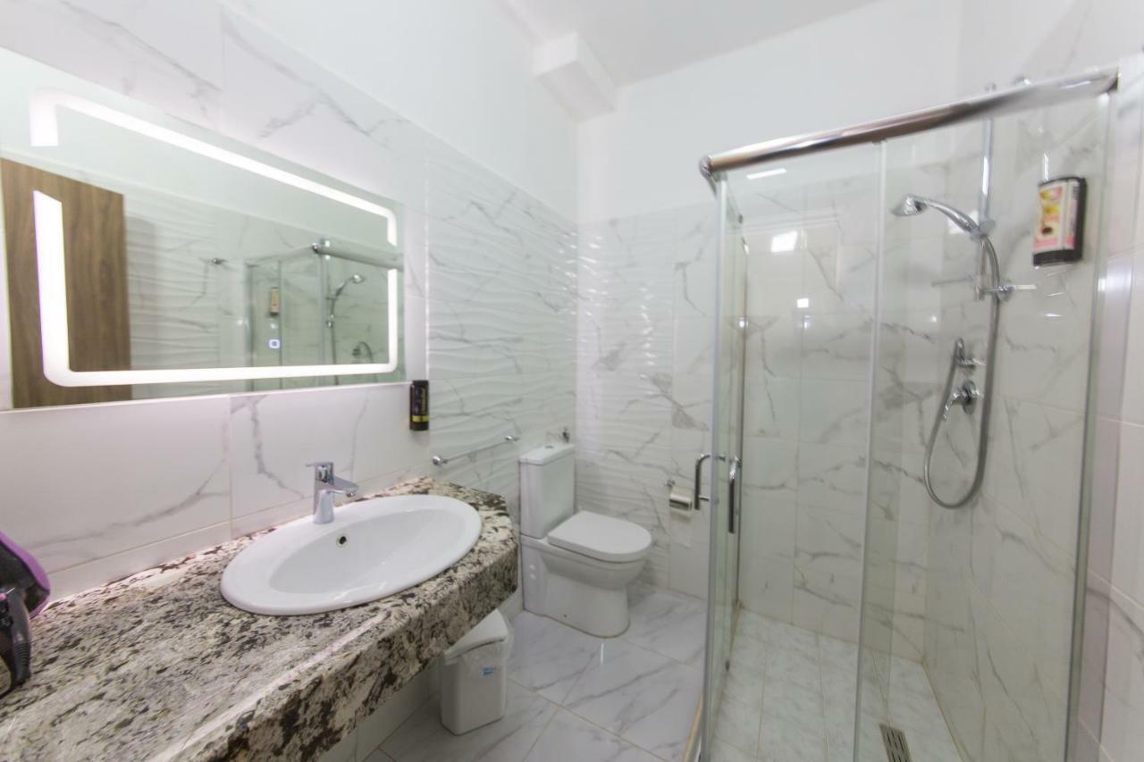 Western Star Hotel Durrës Pokoj fotografie