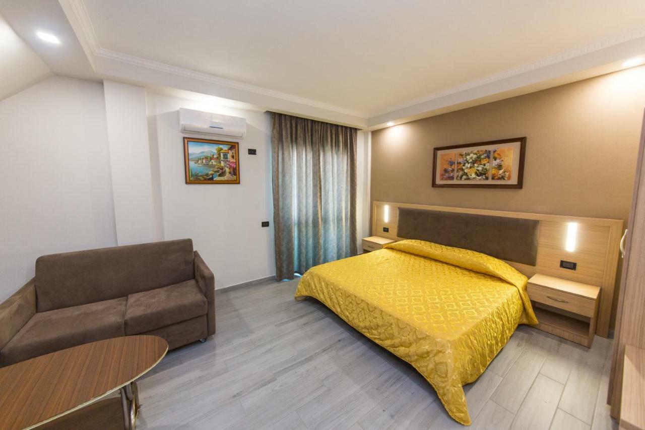 Western Star Hotel Durrës Exteriér fotografie